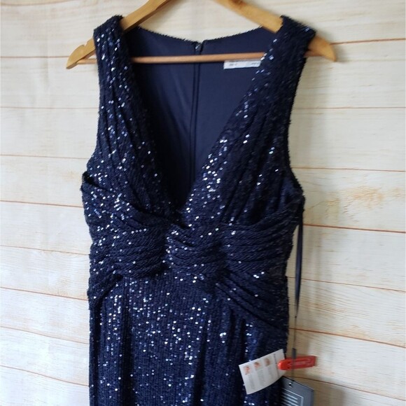 Elegant Navy Sequin Gown - Picture 5 of 14